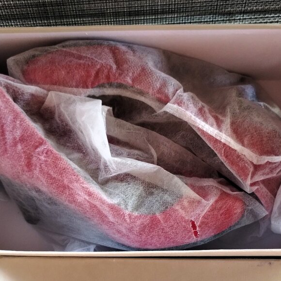 Giani Bernini Red Suede Pumps Size 7-8 - Picture 2 of 3